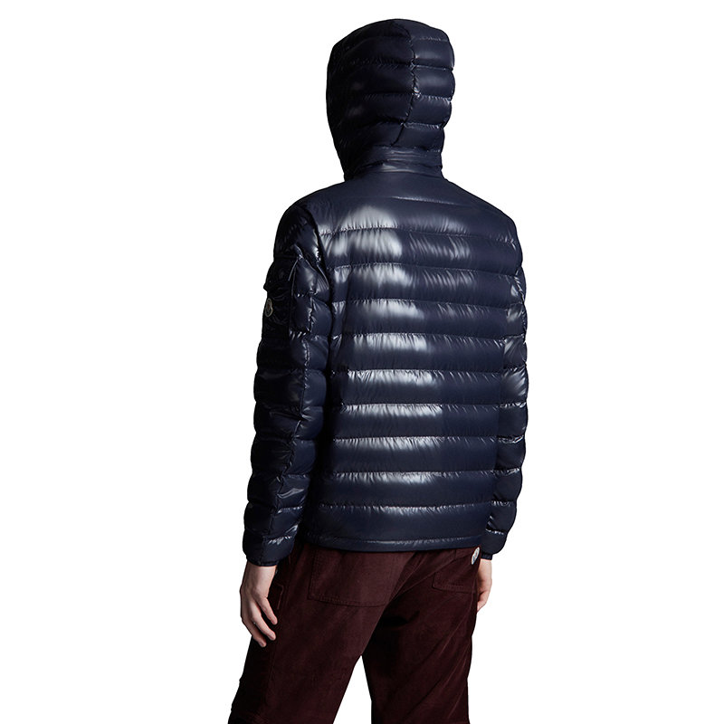 【预售3-7天】Moncler/蒙克莱 22年早春新款 GALION系列 男士午夜蓝漆面尼龙羽绒服H10911A00027M1592742商品第5张图片规格展示