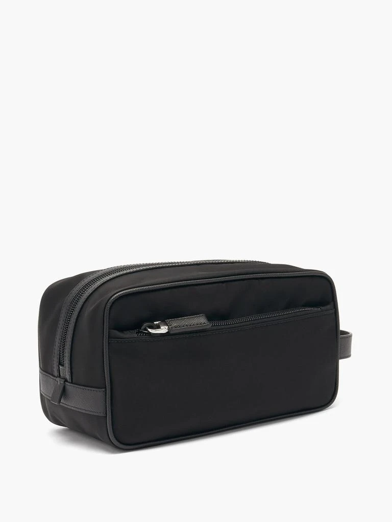 商品Prada|Triangle logo-plaque nylon wash bag,价格¥4783,第3张图片详细描述