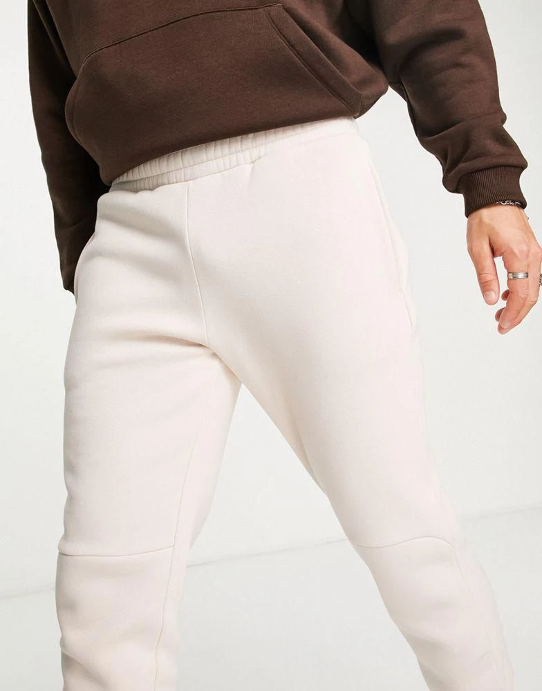 商品ASOS|ASOS DESIGN tapered joggers in beige,价格¥143,第4张图片详细描述