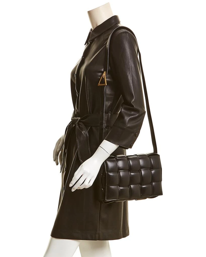 商品Bottega Veneta|Padded Cassette Leather Shoulder Bag,价格¥25444,第3张图片详细描述