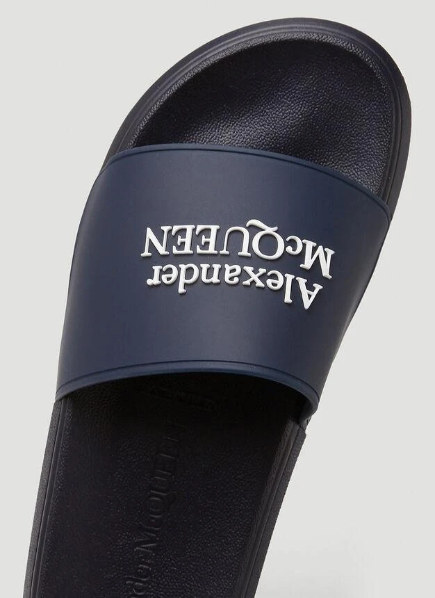 商品Alexander McQueen|Logo Embossed Slides in Blue,价格¥758,第5张图片详细描述