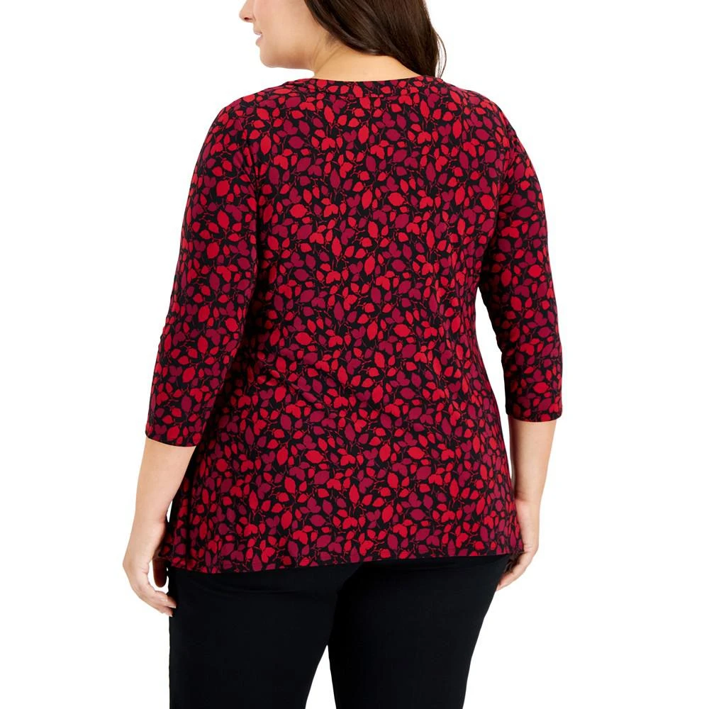 商品Anne Klein|Plus Size Ivy-Print Sharkbite-Hem Pullover Top,价格¥176,第2张图片详细描述