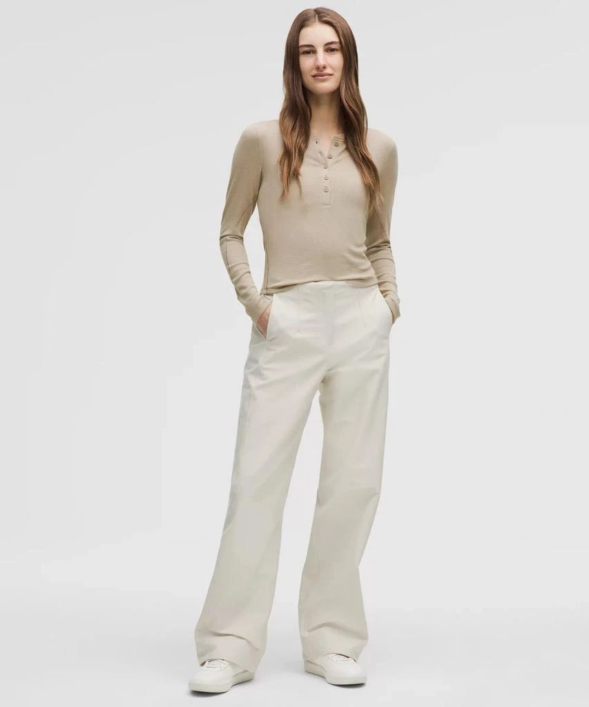 Hold Tight Long-Sleeve Henley 商品