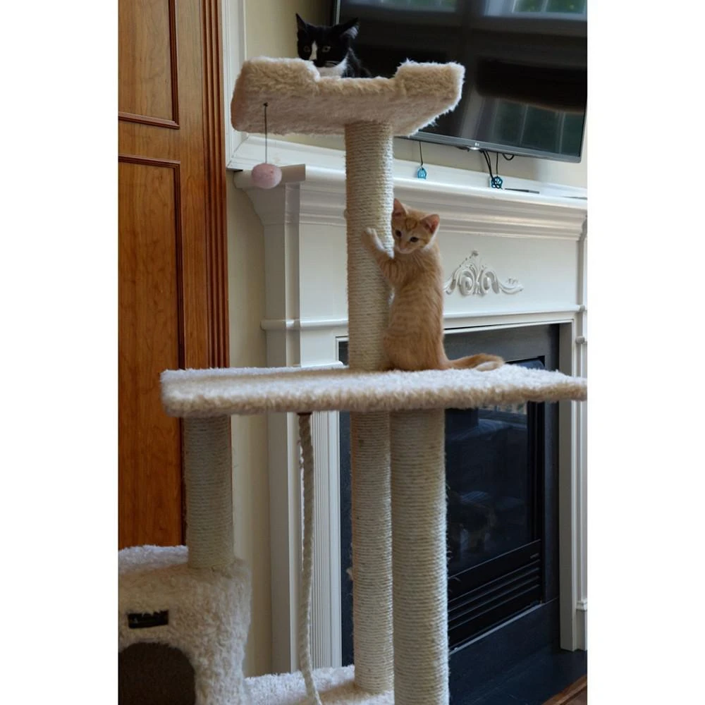 70" Real Wood, Ultra Thick Faux Fur Covered Cat Condo 商品