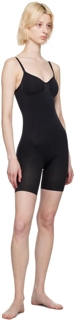 商品SKIMS|Black Seamless Sculpt Mid Thigh Bodysuit,价格¥737,第4张图片详细描述