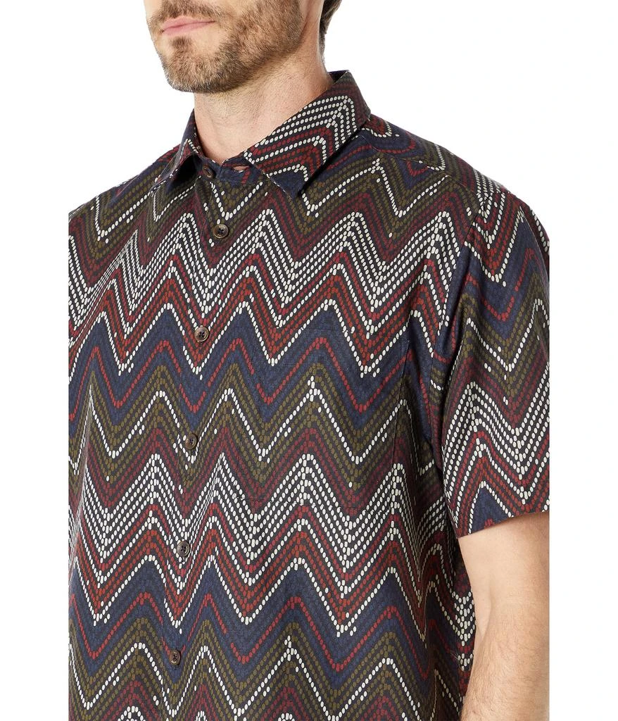 商品Ted Baker London|Justsit Short Sleeve Zigzag Print Shirt,价格¥804,第3张图片详细描述