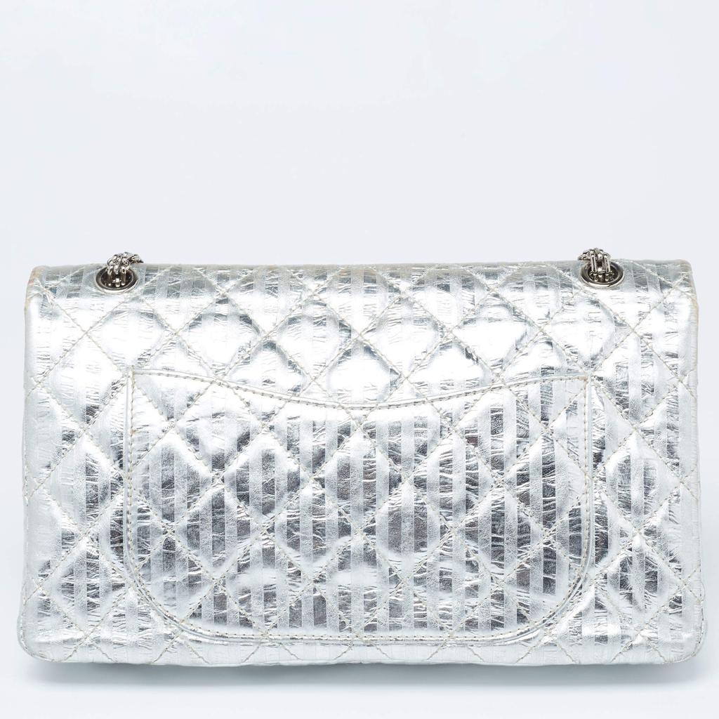 Chanel Silver Quilted Leather Striped Reissue 2.55 Classic 227 Double Flap Bag商品第4张图片规格展示
