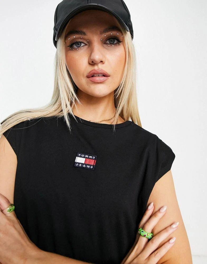 商品Tommy Hilfiger|Tommy Jeans cotton crop elasticated badge tank in black  - BLACK,价格¥165,第1张图片