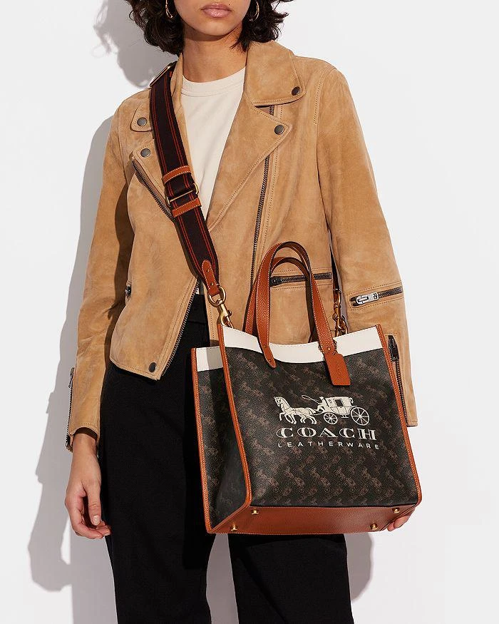 商品Coach|Field Small Canvas Tote,价格¥2028,第5张图片详细描述