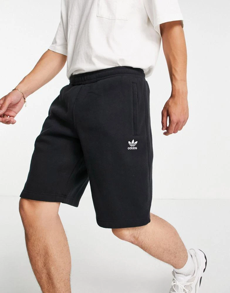 商品Adidas|adidas Originals essentials shorts with small logo in black,价格¥348,第4张图片详细描述