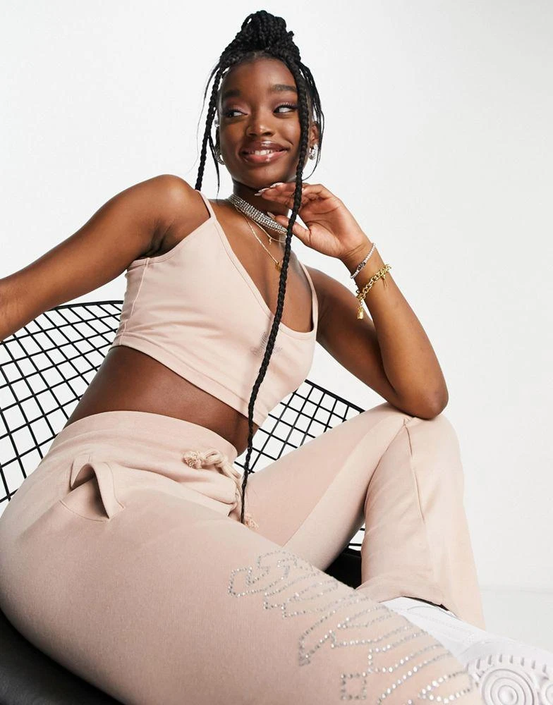 商品Adidas|adidas Originals '2000s Luxe' bralette in camel with central diamante logo,价格¥99,第3张图片详细描述