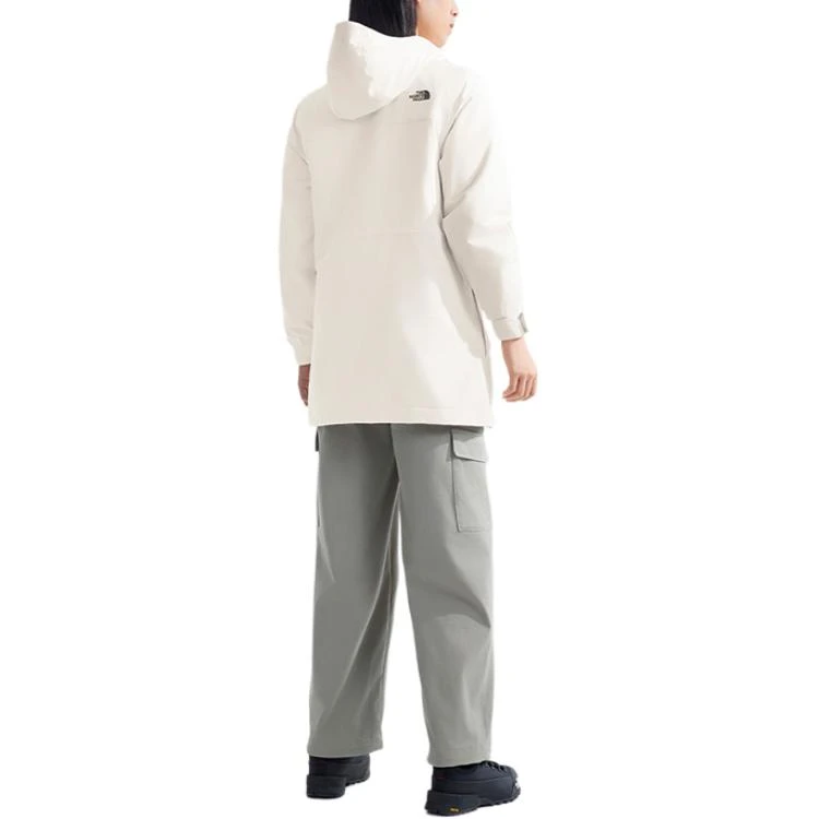 商品[国内直发] The North Face|北面  城市户外系列 品牌logo舒适三合一宽松  防水保暖冲锋衣 女款 沙丘白,价格¥2533,第4张图片详细描述