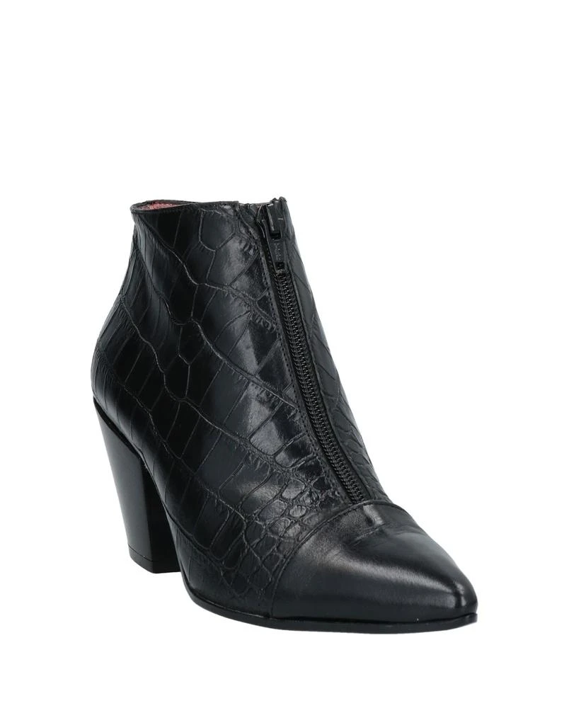 商品ROBERTO DELLA CROCE|Ankle boot,价格¥542,第2张图片详细描述