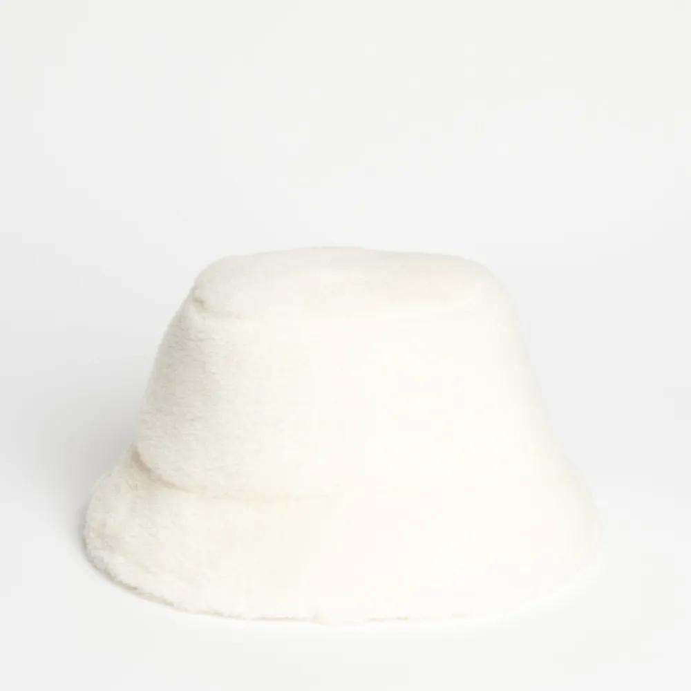 商品STAND STUDIO|Stand Studio Wera Teddy Fleece Bucket Hat,价格¥447,第1张图片