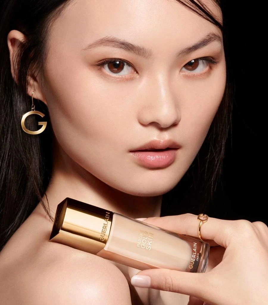 商品Guerlain|Parure Gold Skin Rejuvenating Radiance Foundation,价格¥688,第4张图片详细描述