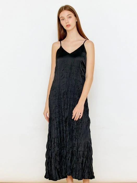 商品GENERAL IDEA STANDARD|Wrinkle Slip Dress Black,价格¥461,第1张图片