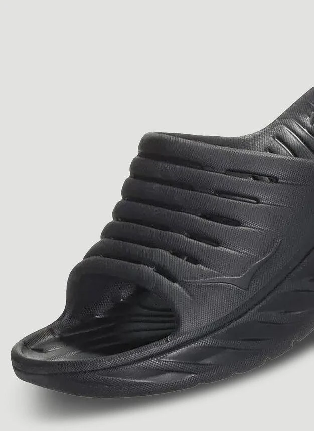商品Hoka One One|Ora Recovery Slides in Black,价格¥480,第5张图片详细描述