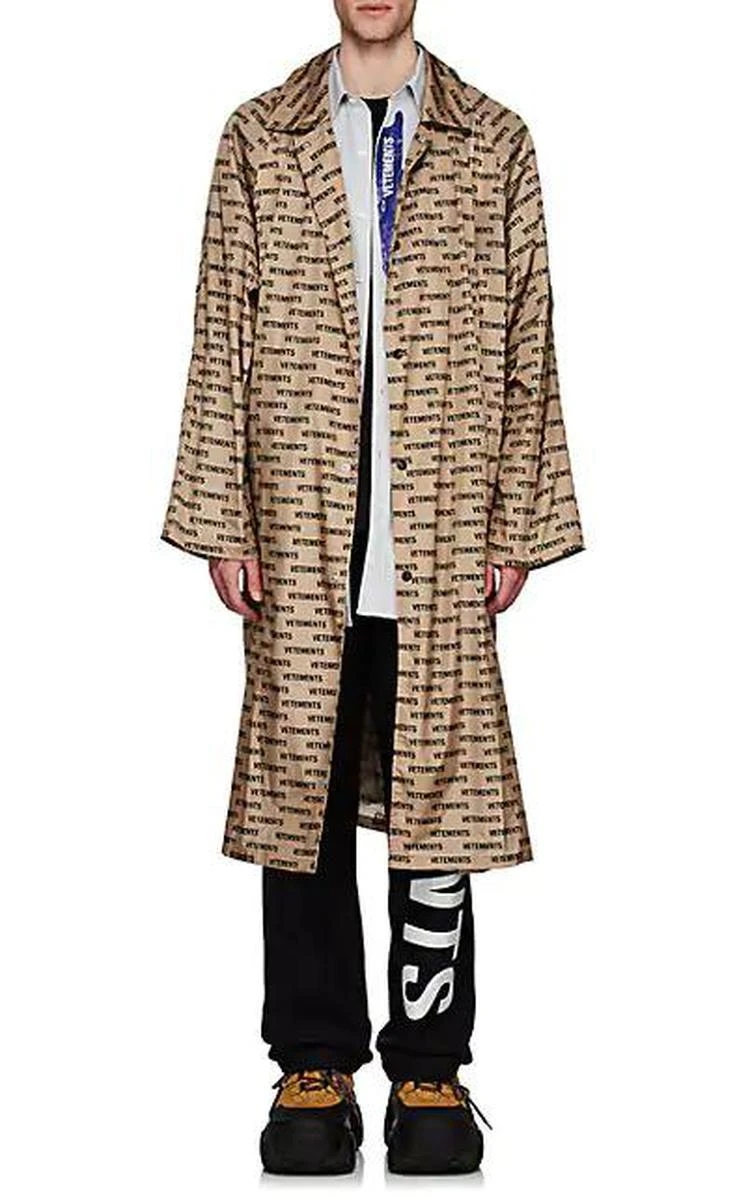 商品Vetements|Monogram Oversized Raincoat,价格¥5522,第1张图片