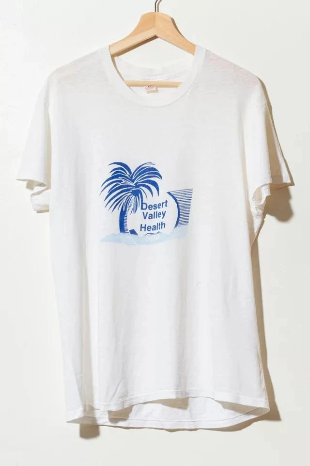 商品Urban Outfitters|Vintage 1970s Distressed Desert Valley Health Spa Graphic T-Shirt,价格¥911,第1张图片