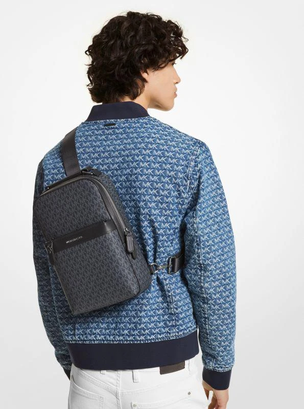 商品Michael Kors|Hudson Logo Sling Pack,价格¥842,第4张图片详细描述