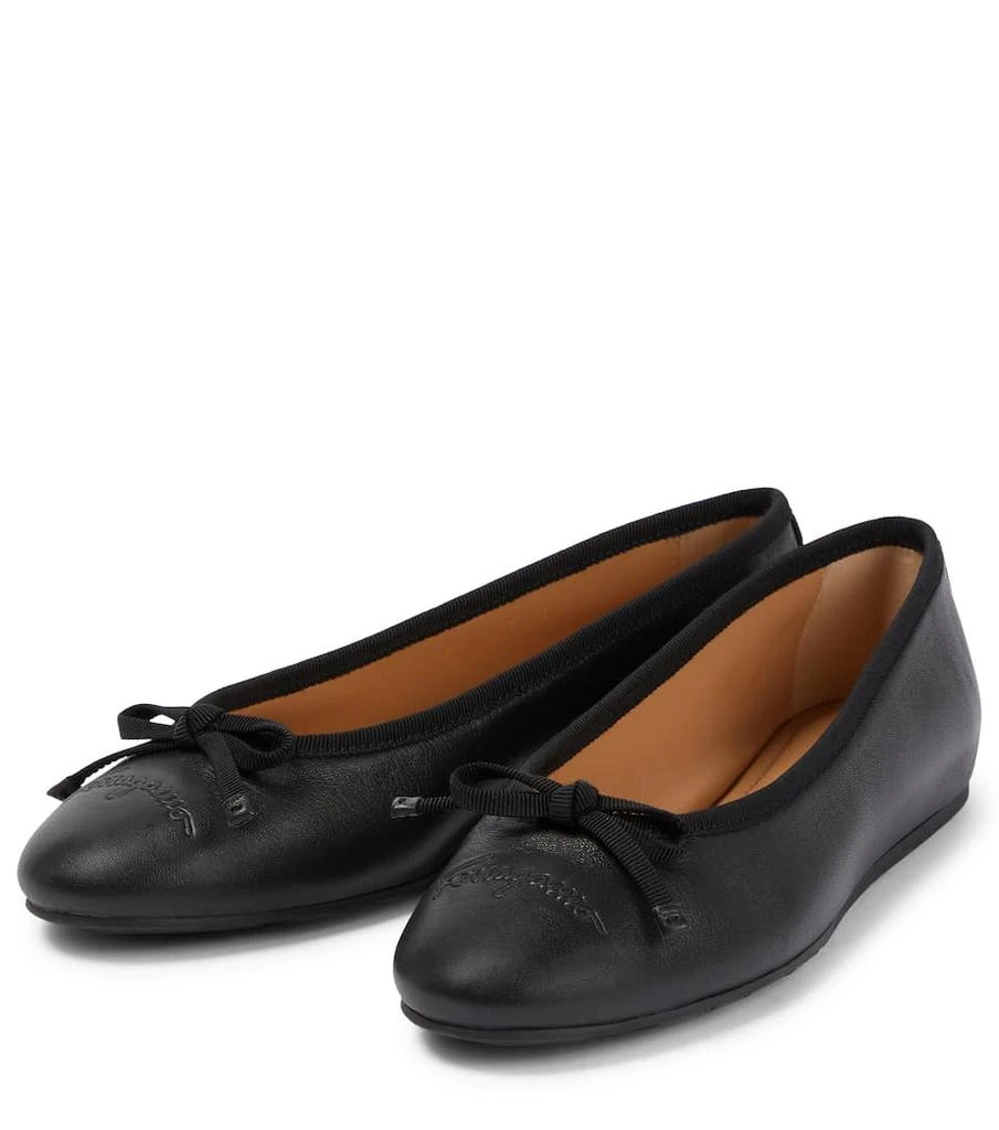 商品Salvatore Ferragamo|Gancini皮革平底鞋,价格¥4053,第5张图片详细描述