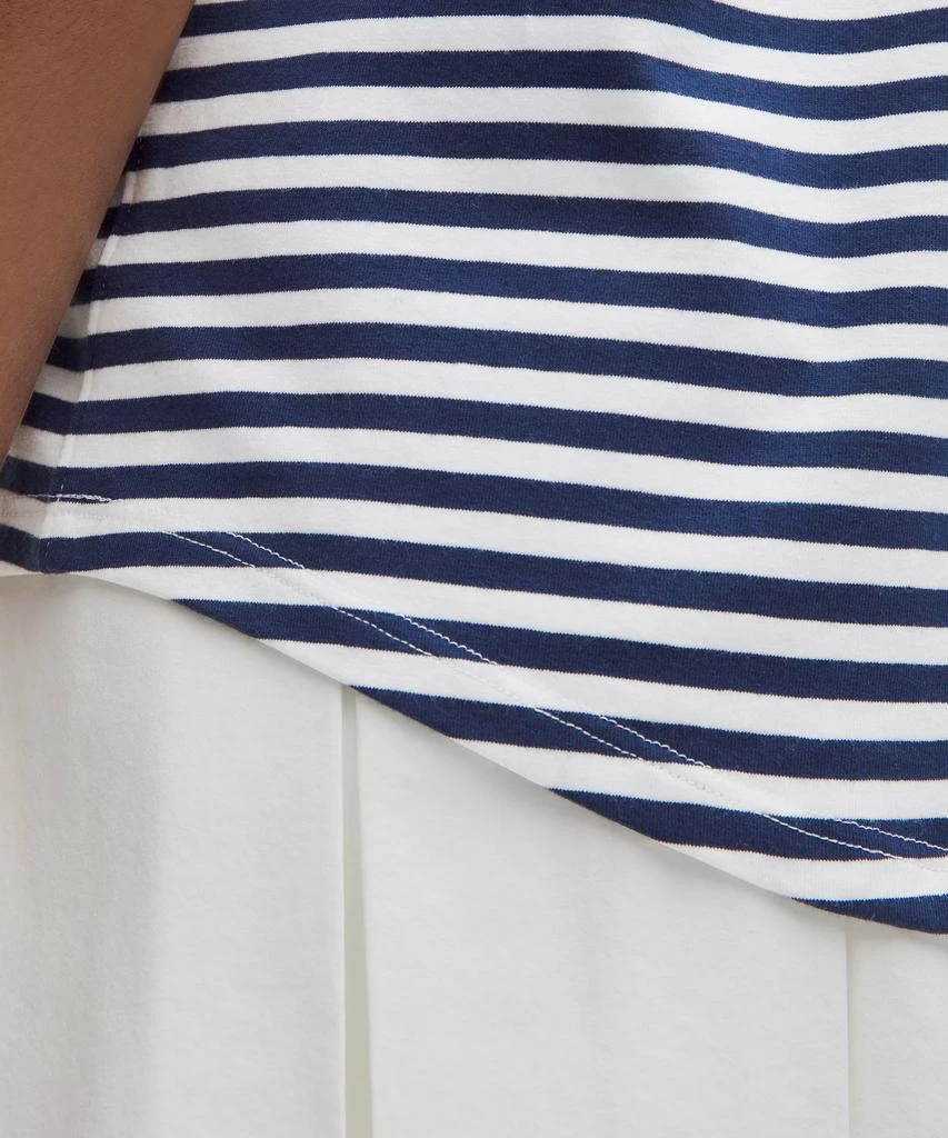 Love Curved-Hem Crewneck T-Shirt 商品