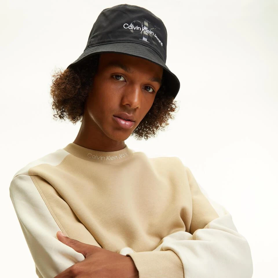 商品Calvin Klein|Calvin Klein Jeans Essential Cotton-Canvas Bucket Hat,价格¥184,第4张图片详细描述