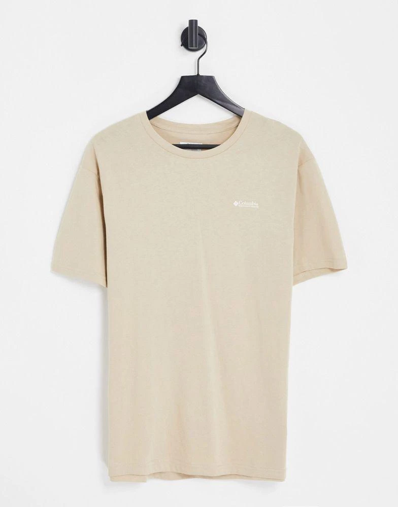 商品Columbia|Columbia Path Lake back print t-shirt in khaki Exclusive at ASOS,价格¥265,第3张图片详细描述