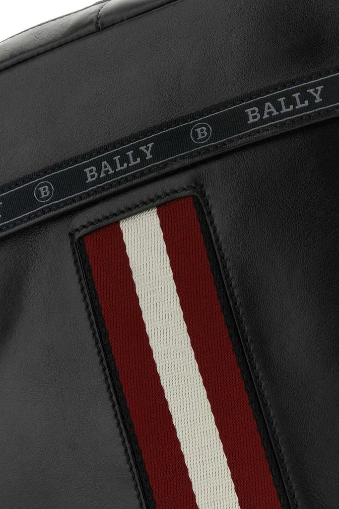 商品Bally|Bally Logo Printed Striped Zipped Messenger Bag,价格¥4412,第4张图片详细描述