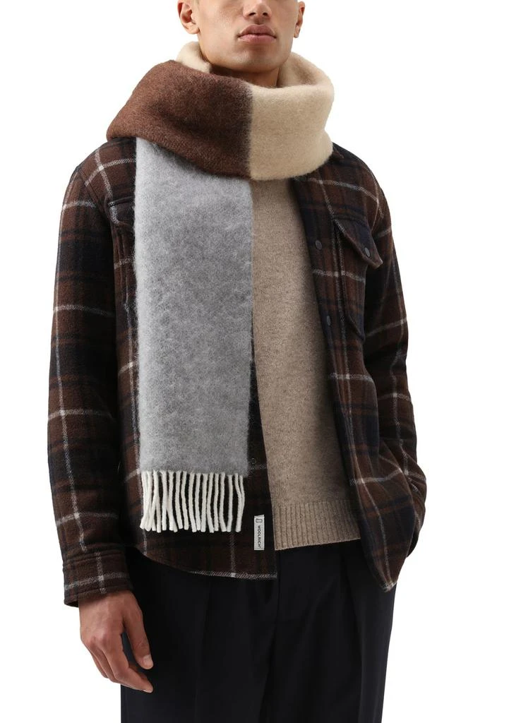 商品Woolrich|Ombré 羊毛混纺围巾,价格¥1162,第2张图片详细描述