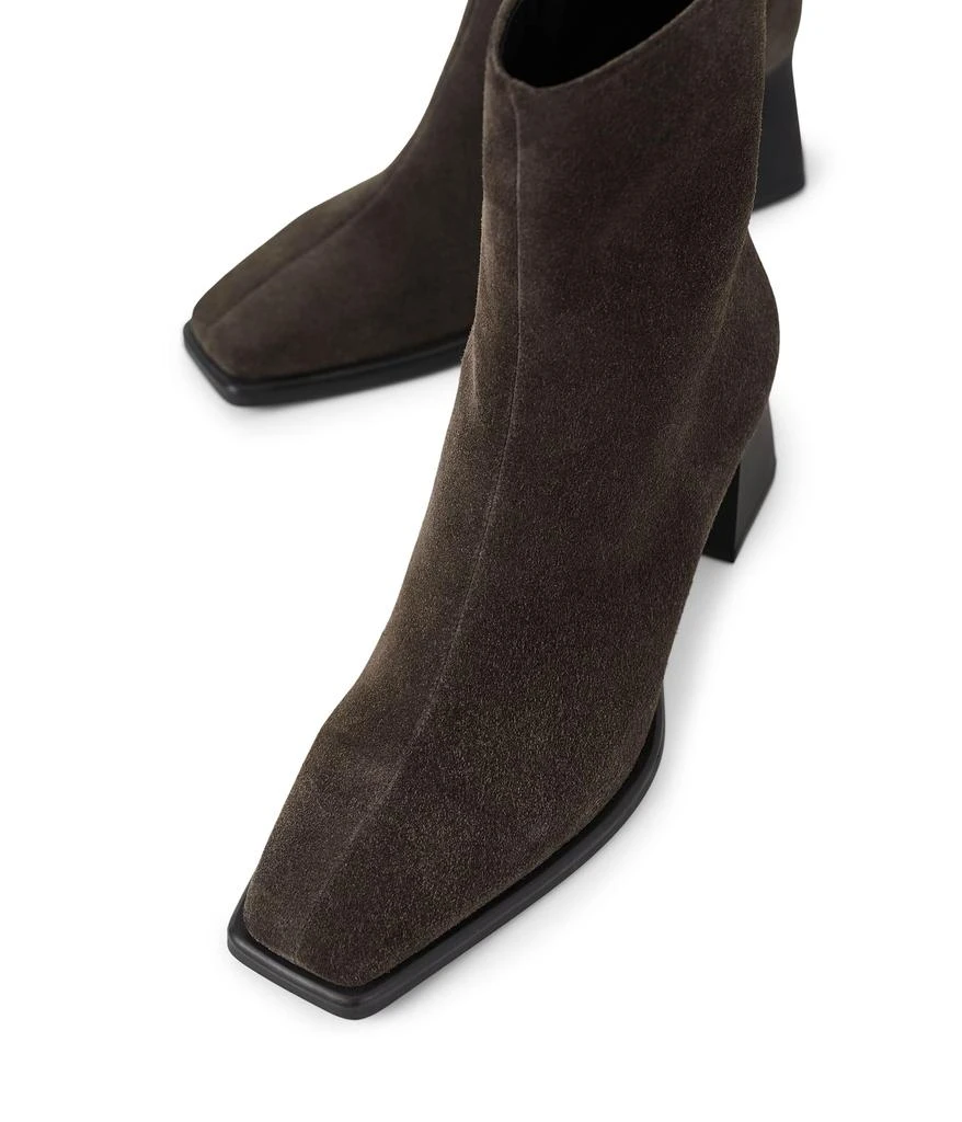 商品Vagabond Shoemakers|Hedda Suede Bootie,价格¥1421,第2张图片详细描述