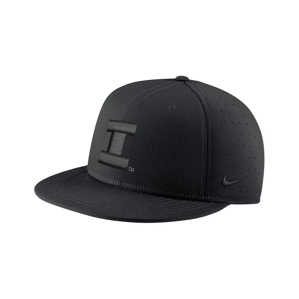 商品NIKE|Men's Black Illinois Fighting Illini Triple Black Performance Fitted Hat,价格¥262,第1张图片