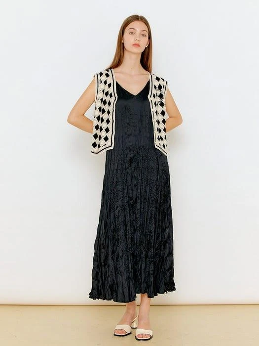 商品GENERAL IDEA STANDARD|Wrinkle Slip Dress Black,价格¥461,第5张图片详细描述