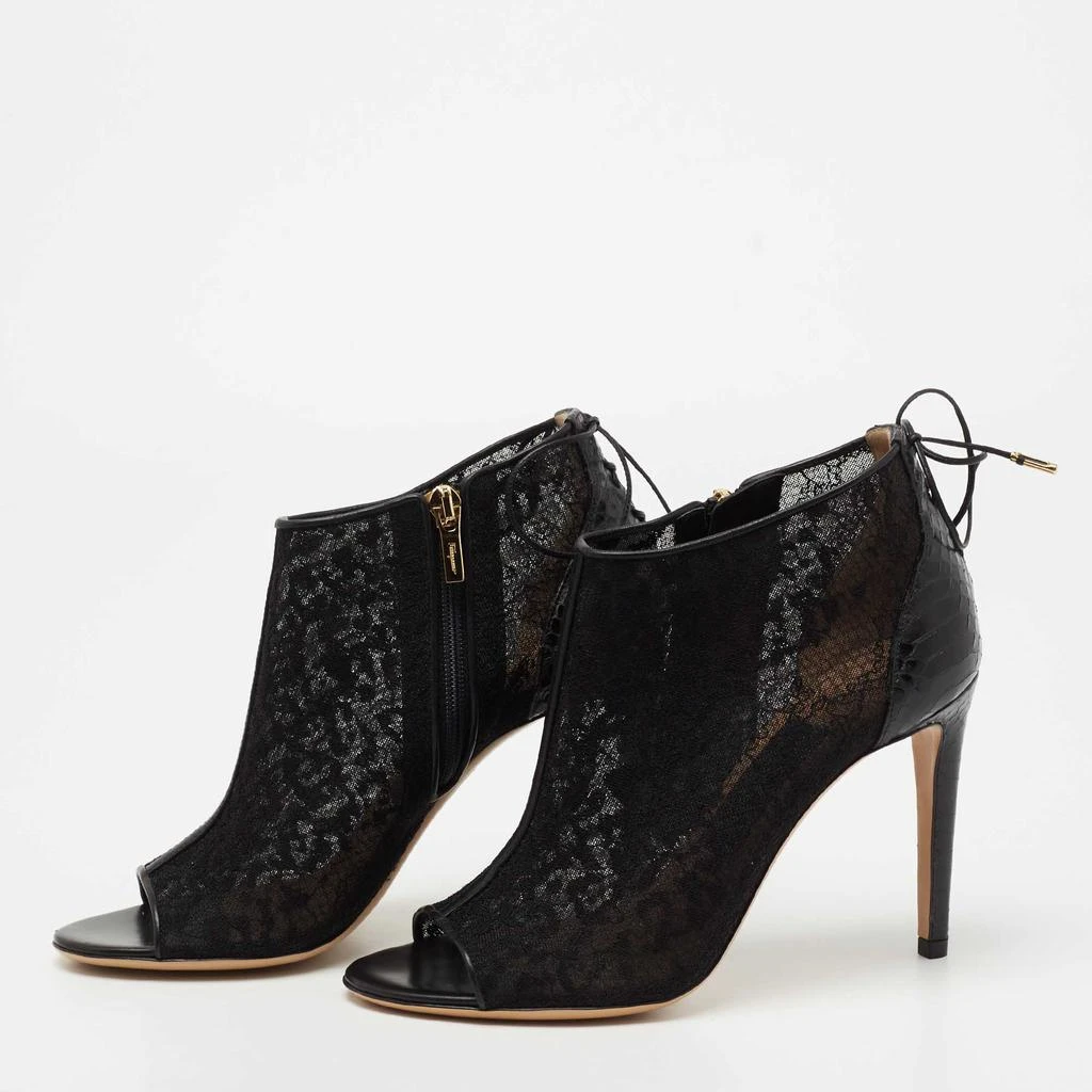 商品Salvatore Ferragamo|Salvatore Ferragamo Black Python Embossed And Lace Nufus Peep Toe Ankle Boots Size 36.5,价格¥3762,第2张图片详细描述
