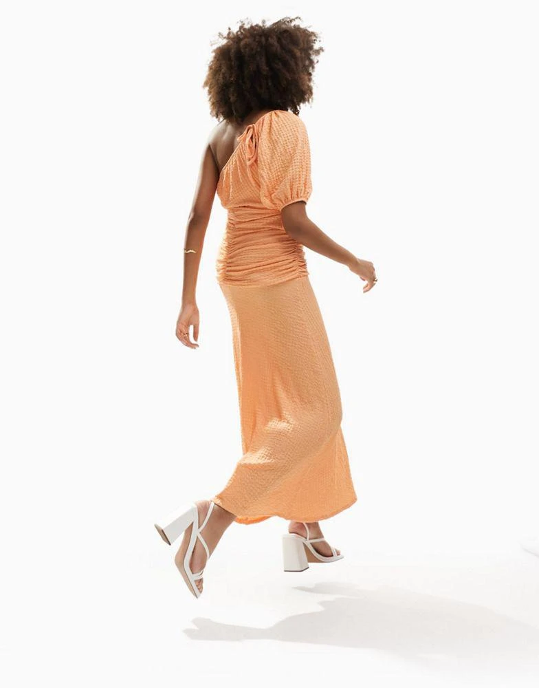 商品ASOS|ASOS DESIGN textured one sleeve puff midi dress with cut out waist in orange,价格¥124,第3张图片详细描述