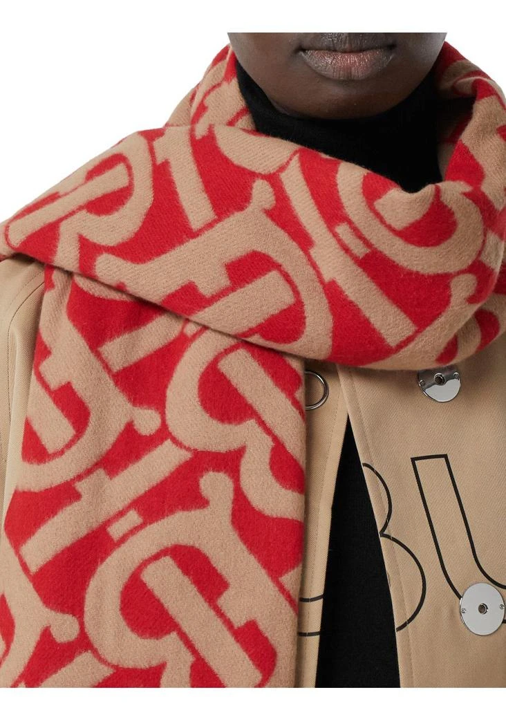 商品Burberry|Monogram cashmere jacquard scarf,价格¥5488,第4张图片详细描述