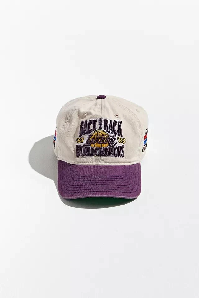 商品Mitchell and Ness|Mitchell & Ness UO Exclusive LA Lakers Back To Back Champs Baseball Hat,价格¥123,第2张图片详细描述