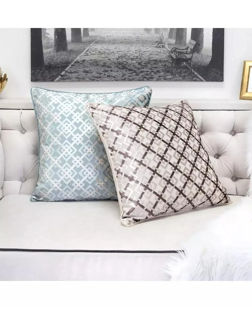 Audrey Square Decorative Throw Pillow 商品
