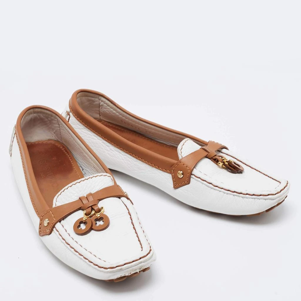 商品[二手商品] Louis Vuitton|Louis Vuitton White/Tan Leather Charm Loafers Size 39.5,价格¥2592,第4张图片详细描述