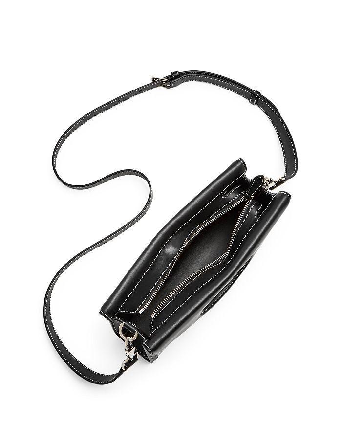 商品Burberry|Pocket Portable Crossbody Bag,价格¥9533,第5张图片详细描述