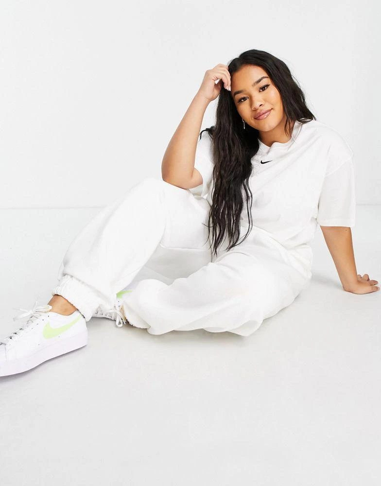 商品NIKE|Nike Plus Essentials boyfriend t-shirt in white,价格¥262,第4张图片详细描述