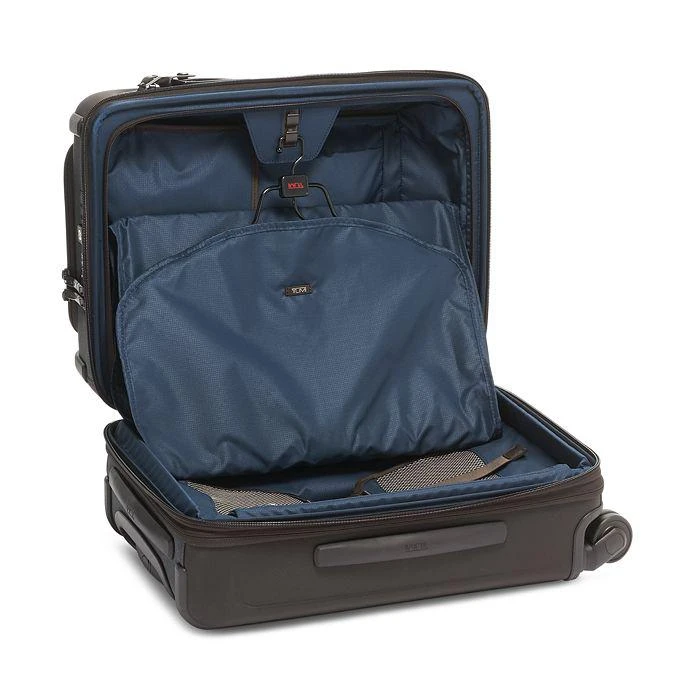 Alpha 3 International Dual Access 4-Wheel Carry-On 商品