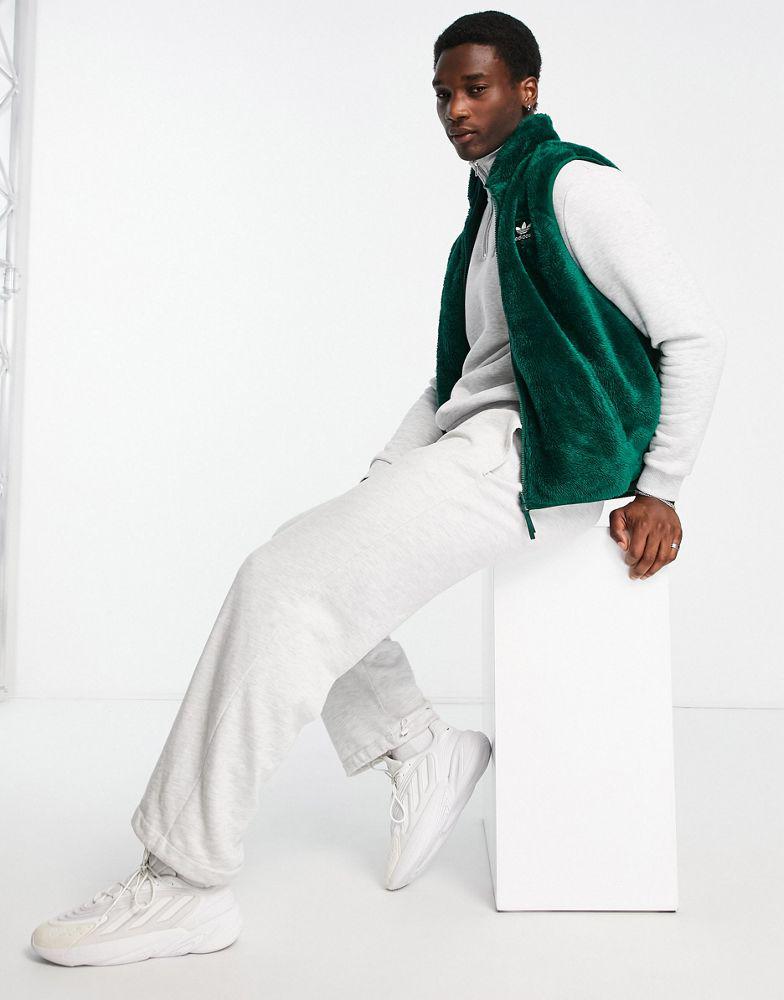 adidas Originals Essentials+ fluffy full zip gilet in dark green商品第3张图片规格展示
