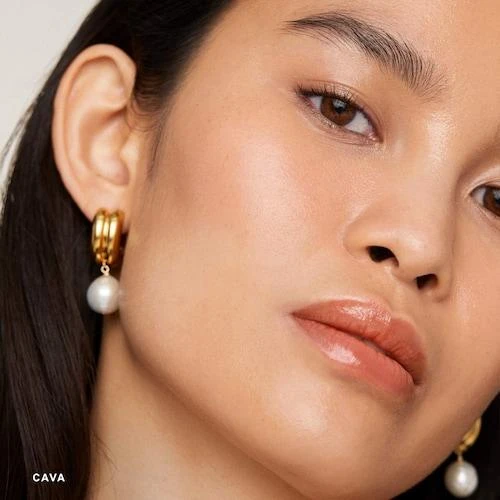 商品MERIT|Day Glow Dewy Highlighting Balm,价格¥246,第3张图片详细描述