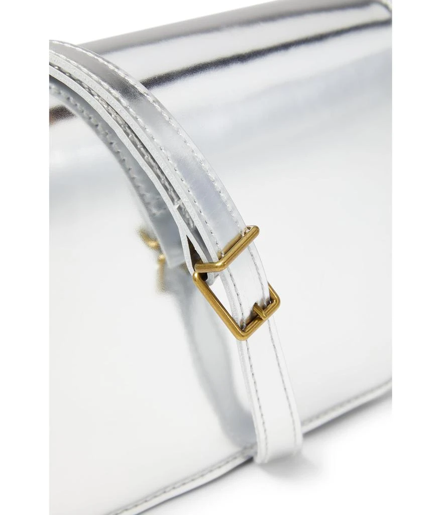 商品Madewell|The Toggle Flap Crossbody Bag in Specchio Leather,价格¥833,第4张图片详细描述