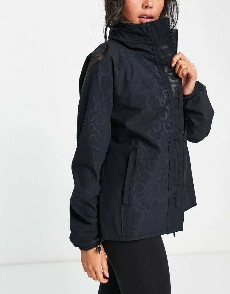 商品Under Armour|Under Armour Rush animal print jacket in black,价格¥498,第2张图片详细描述