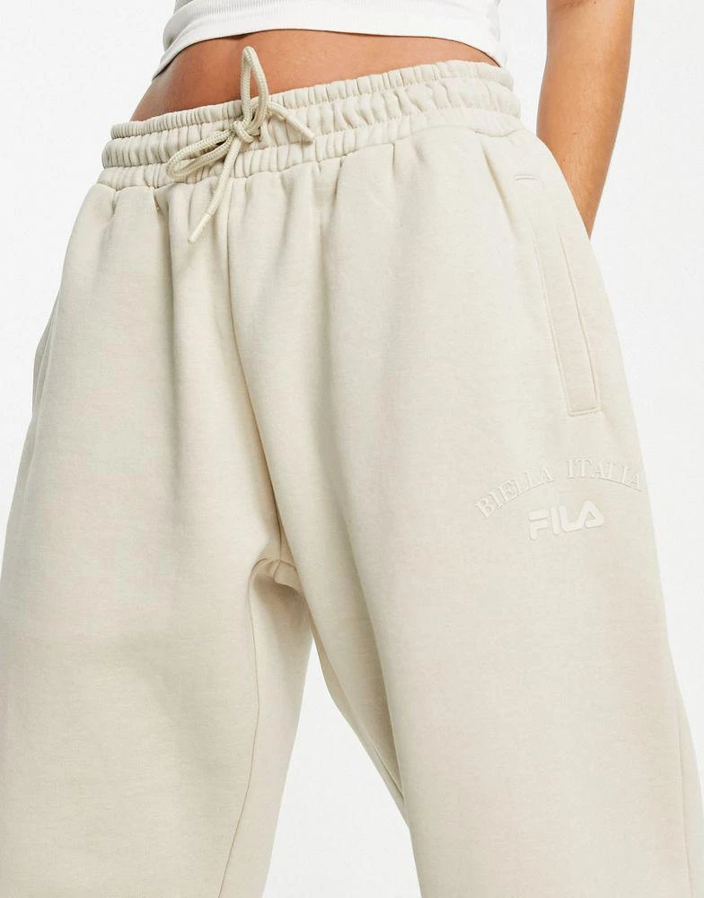 商品Fila|Fila oversized joggers with tonal branding in ecru,价格¥256,第3张图片详细描述