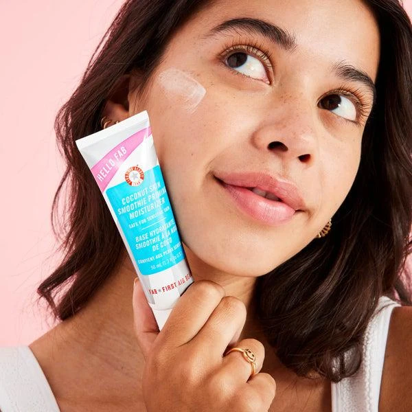 商品First Aid Beauty|First Aid Beauty Coconut Skin Smoothie Priming Moisturiser 50ml,价格¥286,第5张图片详细描述