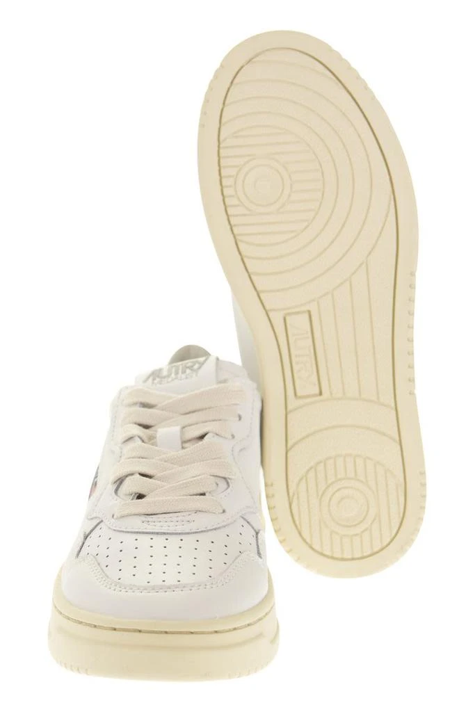 商品Autry|AUTRY MEDALIST LOW - Leather Sneakers,价格¥1246,第5张图片详细描述
