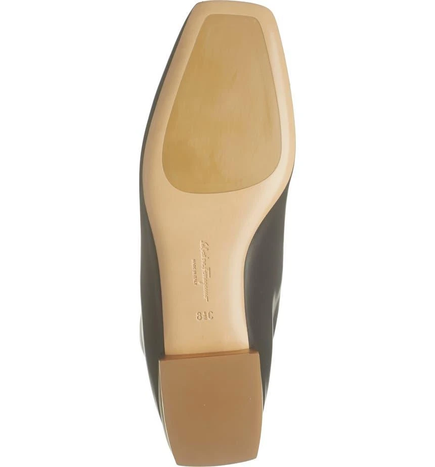 商品Salvatore Ferragamo|Gancini Leather Boot,价格¥7796,第5张图片详细描述